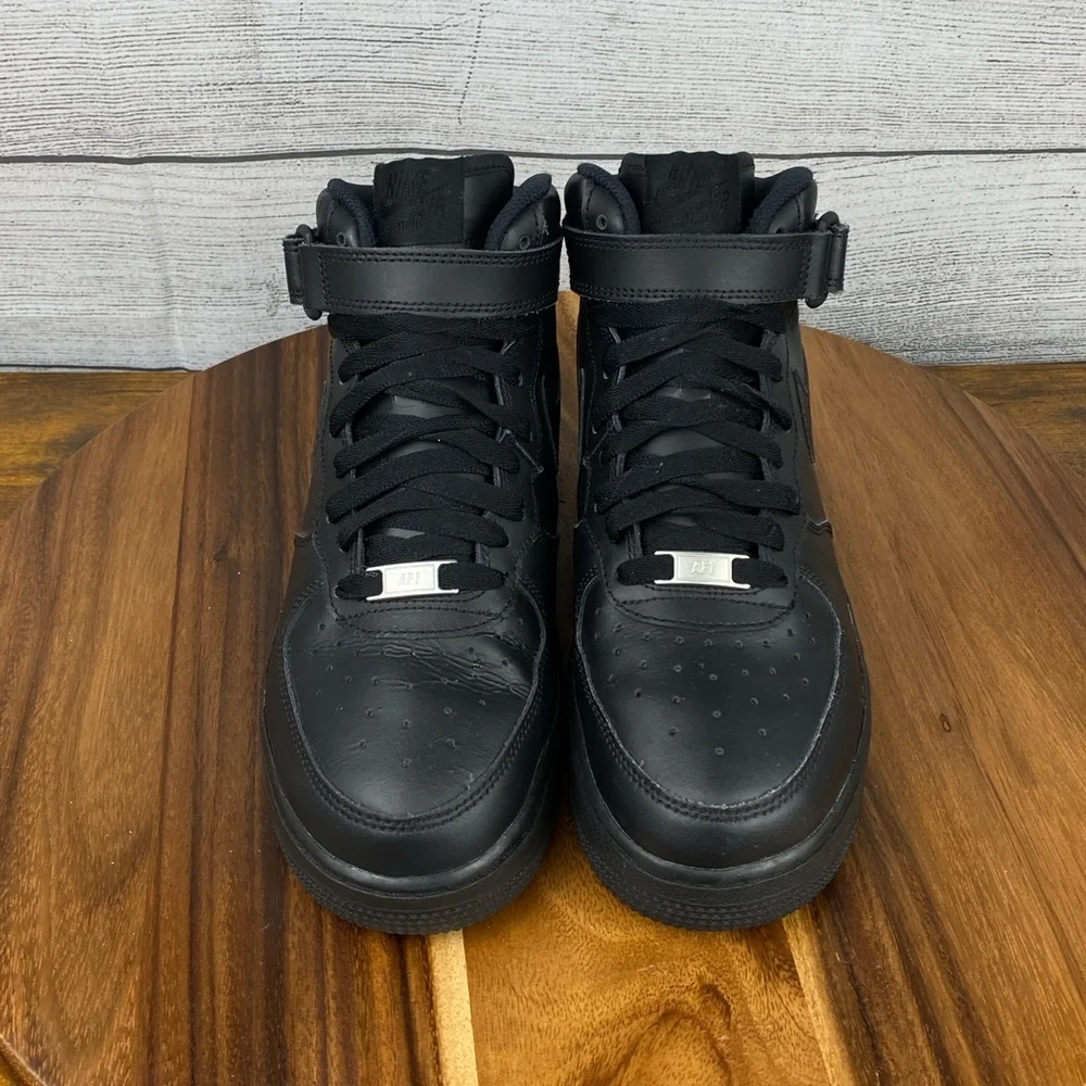 Nike Air Force 1 Mid Triple Black Shoe 314195-004 Men’s Size 7 / Womens Size 8.5